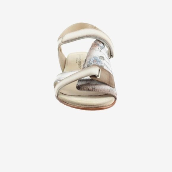 New Unity In Diversity Saffi heels. Size 37 - Picture 5 of 6